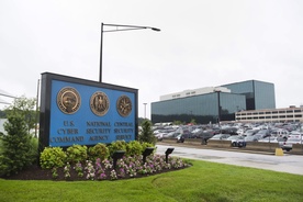 Próba staranowania bramy siedziby NSA