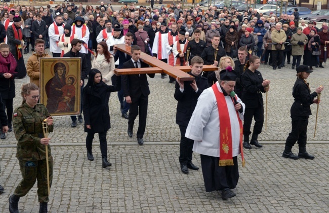 Powitanie symboli ŚDM w diecezji radomskiej