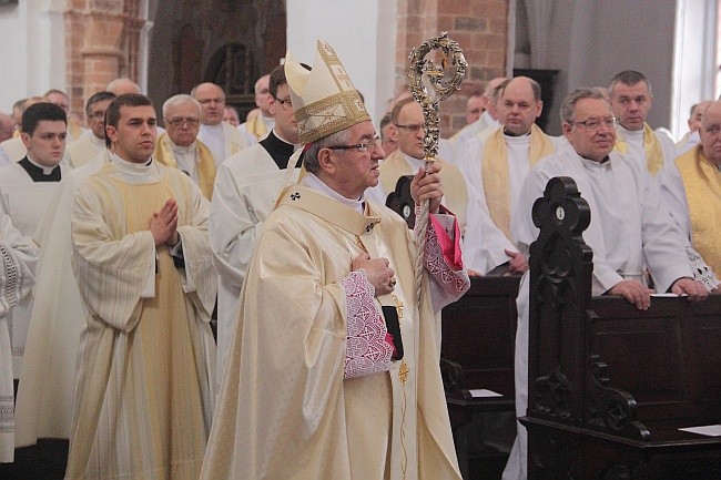 Nie bądźmy kościelnymi funkcjonariuszami 