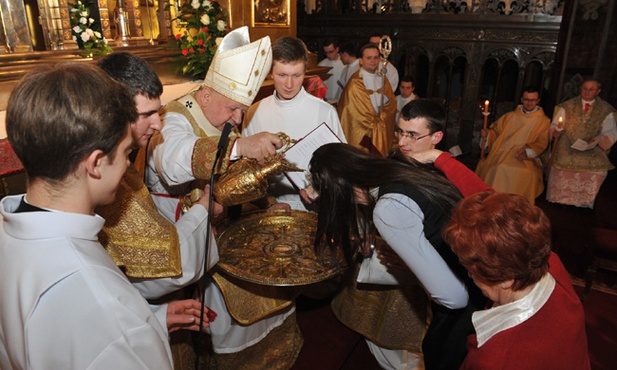 Noc rodzenia się Kościoła
