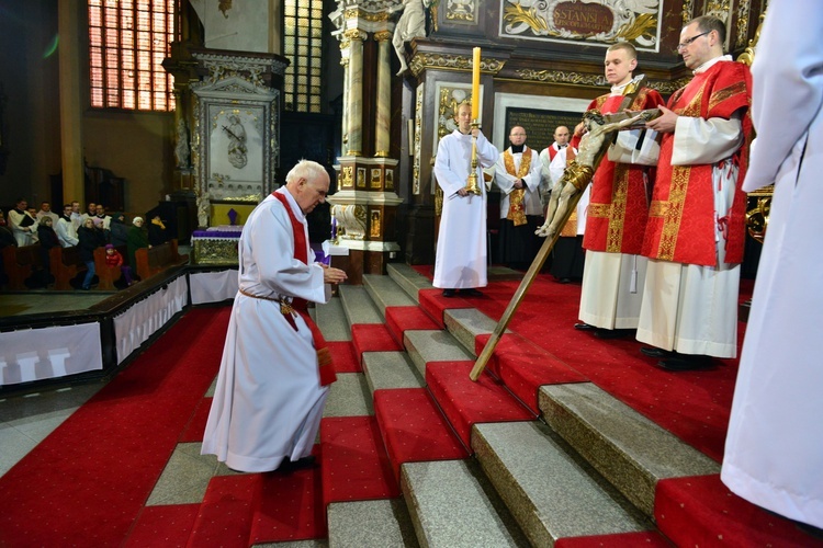 Wielki Piątek - Krzyż