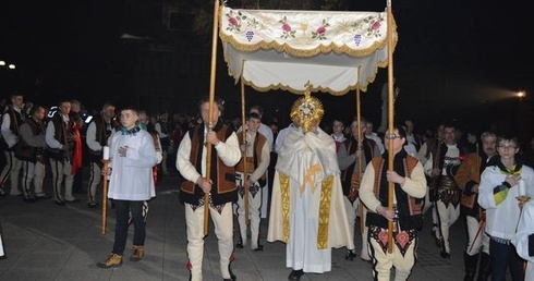 Uwaga! Jezus zmartwychwstał!
