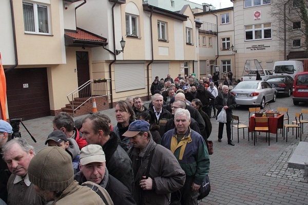 Śniadanie wielkanocne w siedzibie Caritas