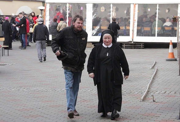 Śniadanie wielkanocne w siedzibie Caritas