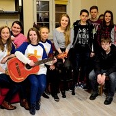 Liderzy, czyli Marzena, dwie Anie, Monika, Paulina, Justyna, Magda, Natalia, Mateusz, Samuel i Paweł