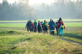 Poranek po całonocnym marszu – „Na przekór” z 2012 roku