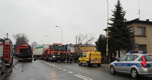 Samochód uderzył w dom w Czechowicach-Dziedzicach