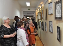 Papieska wystawa w Dąbrowie