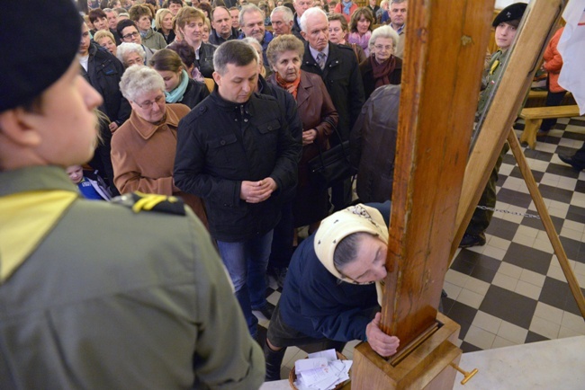 Peregrynacja symboli ŚDM w Szydłowcu i Opocznie