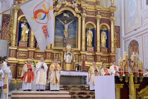 Peregrynacja symboli ŚDM w Szydłowcu i Opocznie