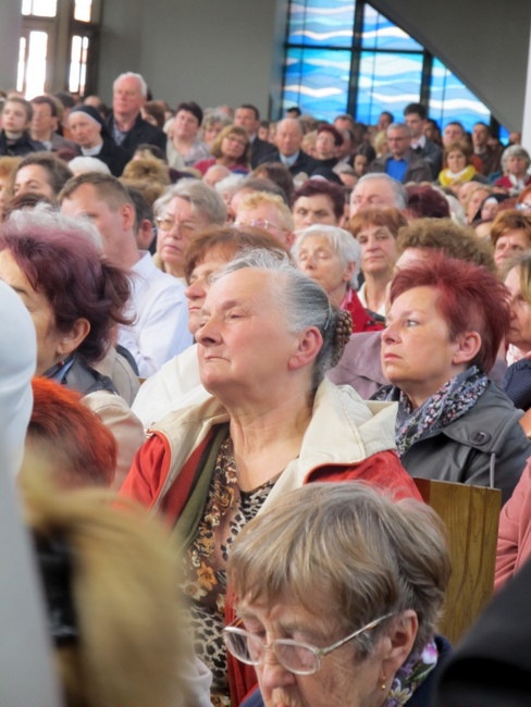 Niedziela Miłosierdzia - Msza z udziałem wolontariuszy ŚDM