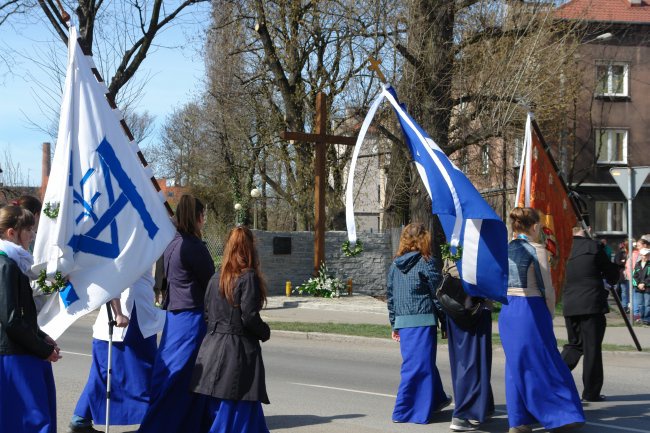 Krzyż w parafii franciszkańskiej w Gliwicach