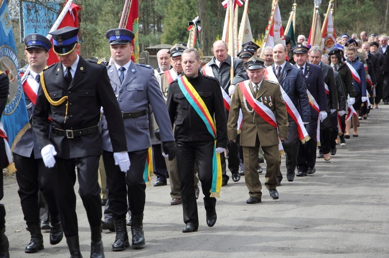 Obchody 75. rocznicy zbrodni katyńskiej w Głogowcu