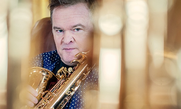 Robert Chojnacki Muzyk, kompozytor, instrumentalista (saksofon, klarnet, flet). Przez wiele lat członek grupy De Mono, od 1995 r. występuje jako artysta solowy.