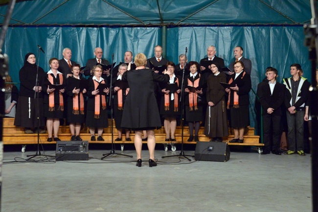 Symbole ŚDM w Przysusze, Kozienicach, Jedlińsku i Zwoleniu