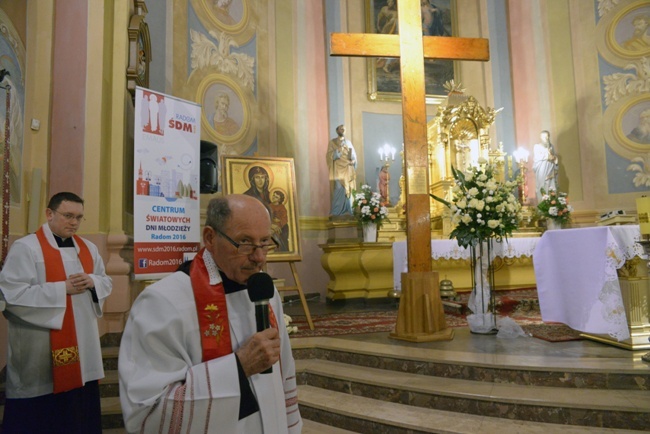 Symbole ŚDM w Przysusze, Kozienicach, Jedlińsku i Zwoleniu