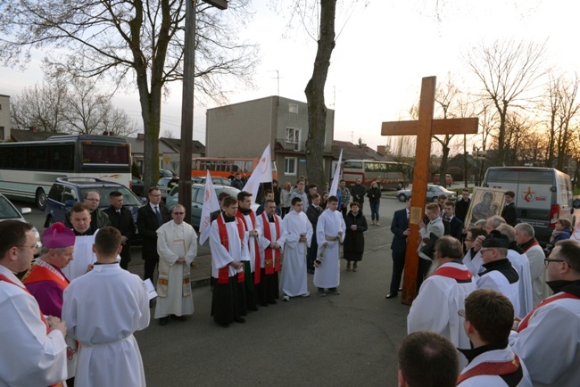 Symbole ŚDM w Przysusze, Kozienicach, Jedlińsku i Zwoleniu