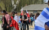 Młodzi uczestnicy Marszu Żywych w Auschwitz I