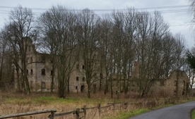 Podnoszą z ruin dzieje tej ziemi