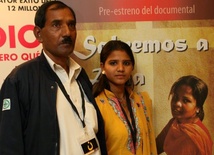 Ashiq Masih z córką