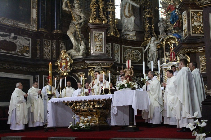 Ustanowienie lektorów i ceremoniarzy