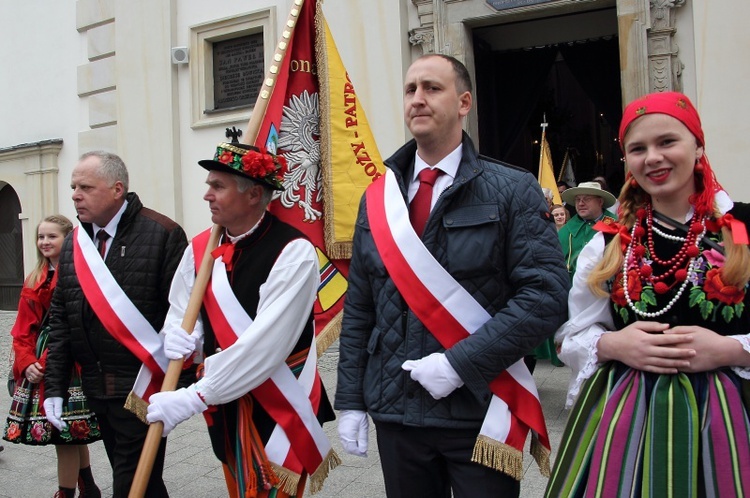 Poświęcenie sztandaru pszczelarzy