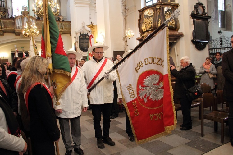 Poświęcenie sztandaru pszczelarzy