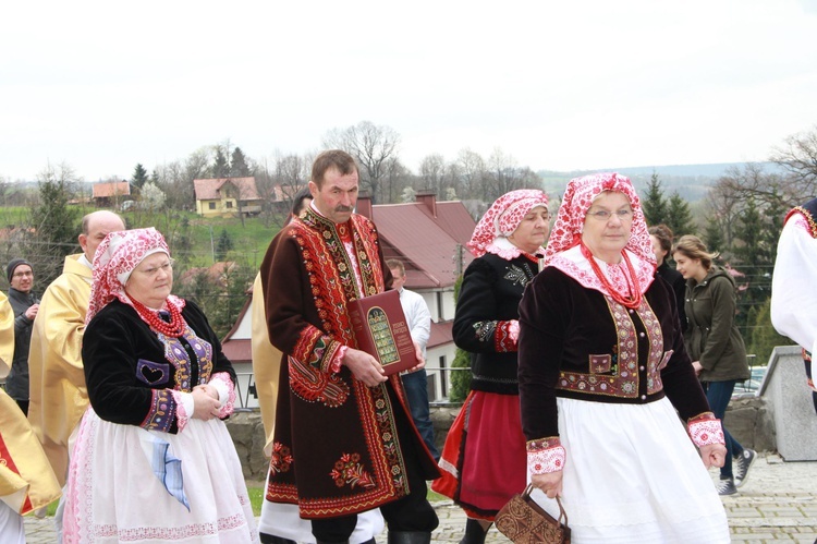 Relikwie św. Jana Pawła II w Podegrodziu