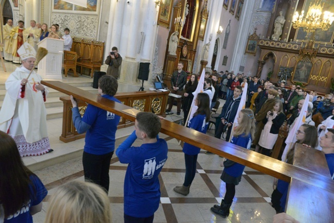 Pożegnanie symboli ŚDM w diecezji radomskiej