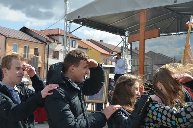 Symbole ŚDM w Łagowie