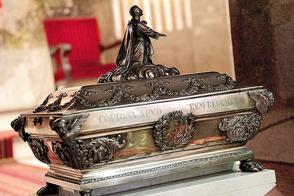 Relikwie św. Klemensa  w wolskiej świątyni