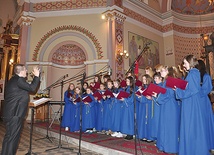 Koncert organowo-wokalny. Scholą parafialną kieruje ks. Witold Garbuliński