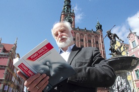 – Jeżeli sztuka porządkuje przestrzeń publiczną, daje harmonię w muzyce, która także czasami rozbrzmiewa w tej przestrzeni, to Słowo też ją kształtuje – mówi Waldemar Jaroszewicz 