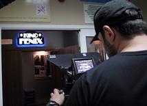Kręcenie filmu filmowcy zaczęli od zdjęć w łowickim kinie "Fenix"