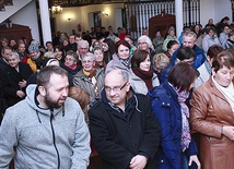  Konferencje na Kozieńcu głosi Witek Wilk (z lewej z brodą)