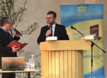 Wojciech Nowicki (z lewej) i Artur Kalicki mówili o Bożych zasadach w zarządzaniu pieniędzmi
