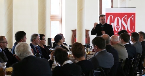 Ks. dr Tomasz Jaklewicz był gościem inauguracyjnego spotkania formacyjnego duszpasterstwa parlamentarzystów i samorządowców
