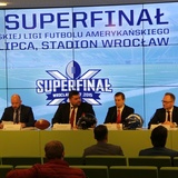 Pokaz futbolu amerykańskiego i cheerleaderek
