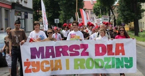 Tak było przed rokiem na marszu w Oświęcimiu
