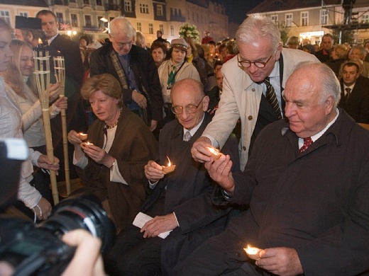 Władysław Bartoszewski w obiektywie "Gościa"