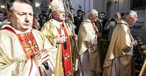 Chrystus wysoko stawia nam poprzeczkę