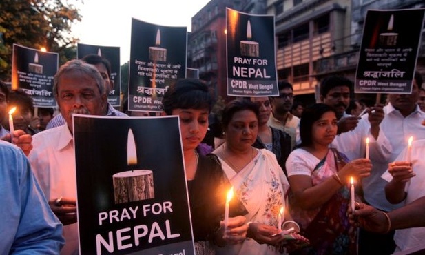 W Nepalu obsuwają się kolejne budynki
