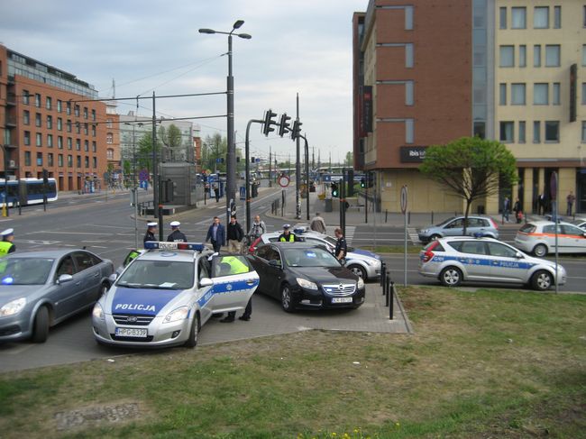 Zderzenie tramwaju z autobusem