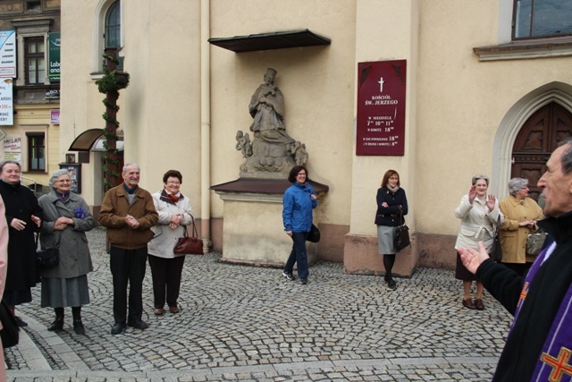 Pielgrzymi z Cieszyna w drodze do Łagiewnik