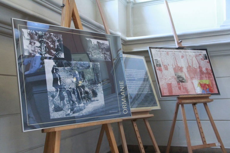 Sesja o ludobójstwie w Nowym Sączu