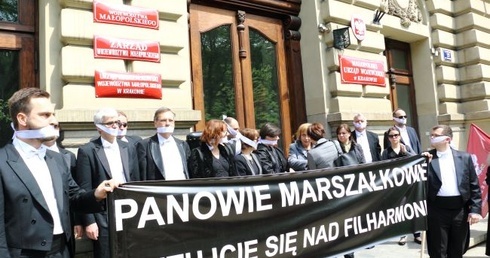 Zlitujcie się nad filharmonią!