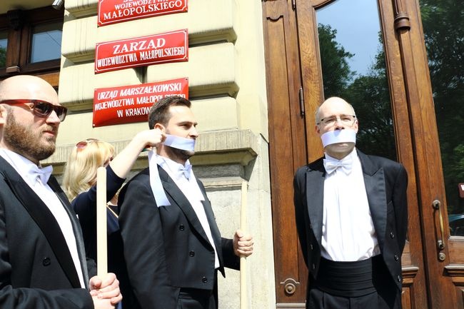 Niemy protest filharmoników krakowskich