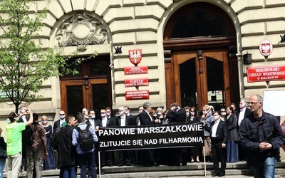 Niemy protest filharmoników krakowskich