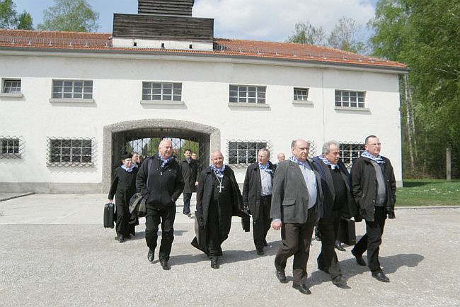 Pielgrzymka kapłanów do Dachau