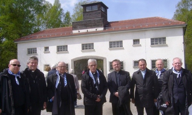 Jak zachowałbyś się w Dachau?